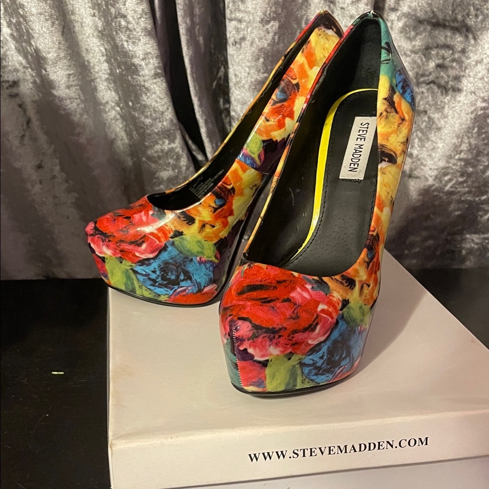 Steve Madden Multicolor Floral Platform Heels